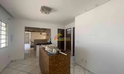 Casa para aluguel, 3 quartos, 1 suíte, 2 vagas, Conjunto Habitacional Dom Cristiano - Divinópolis/MG