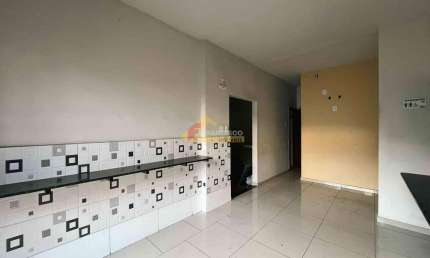 Casa com 3 quartos para alugar no Centro, Divinópolis 