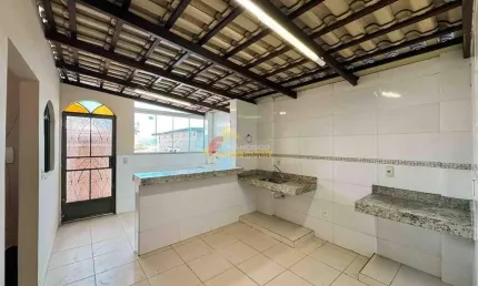 Casa para aluguel, 2 quartos, 1 vaga, São Judas - Divinópolis/MG