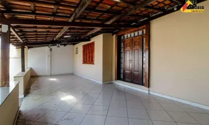 Casa para aluguel, 3 quartos, 1 suíte, 2 vagas, Manoel Valinhas - Divinópolis/MG