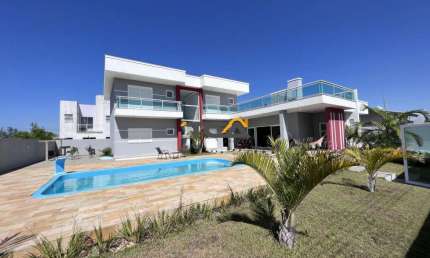 Casa 05 suítes, alto padrão, 469 m² área construída, na praiade Bella Torres.