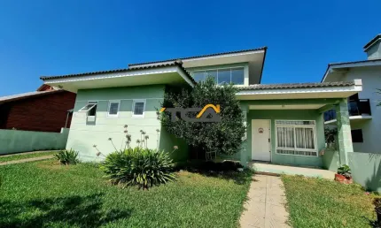 Casa 5 dormitórios a poucos metros da lagoa do violão