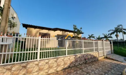 Casa com 3 quartos à venda na Rua Castro Ramos, 189, Igra Norte, Torres