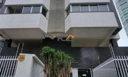 Apartamento mobiliado ao lado das 4 praças – 2 dormitórios (1 suíte) em torres