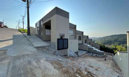Casa para Venda em Brusque, Tomaz Coelho, 2 suítes, 2 banheiros, 2 vagas
