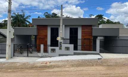 Casa para Venda em Guabiruba, Aymore, 2 dormitórios, 1 suíte, 2 banheiros, 1 vaga