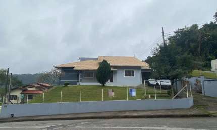 Casa para Venda em Brusque, SÃO PEDRO, 3 dormitórios, 1 suíte, 2 banheiros, 2 vagas