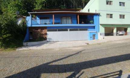 Casa para Venda em Brusque, Azambuja, 2 dormitórios, 2 banheiros, 3 vagas
