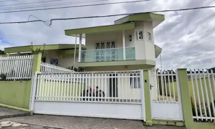 Casa para Venda em Brusque, Steffen, 3 dormitórios, 1 suíte, 2 banheiros, 2 vagas