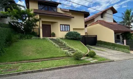 Casa para Venda em Brusque, CENTRO, 4 dormitórios, 2 suítes, 4 banheiros, 5 vagas