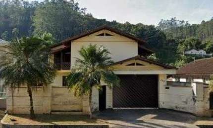 Casa para Locação em Brusque, SÃO PEDRO, 5 dormitórios, 2 suítes, 4 banheiros, 2 vagas