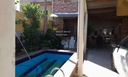 LINDO SOBRADO COM PISCINA NO PARQUE RESIDENCIAL SABIAS