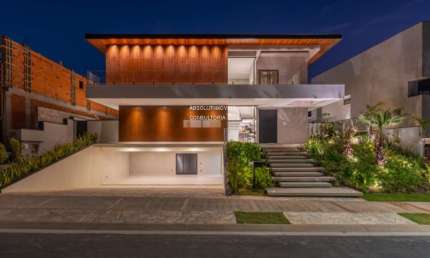 Luxuosa mansão em condomínio: 5 quartos, 5 suítes, 2 salas, 7 banheiros, 6 vagas, 560 m² - Indaiatuba-SP, Parque Villa dos Pinheiros.