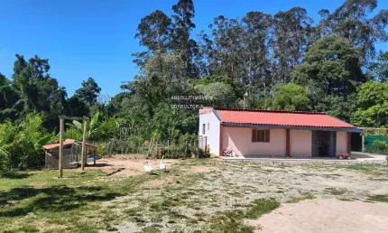 Chácara à venda em Elias Fausto-SP, 5 quartos, 1 suíte, 1 sala, 1 banheiro, 1 vaga de garagem, 100,00m². Imperdível!