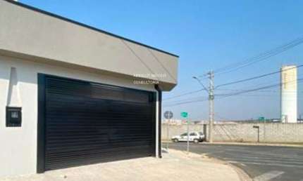 Imperdível! Casa à venda em Indaiatuba-SP, Jardim Beija Flor. 2 quartos, 1 sala, 1 banheiro, 2 vagas de garagem. Venha conferir!