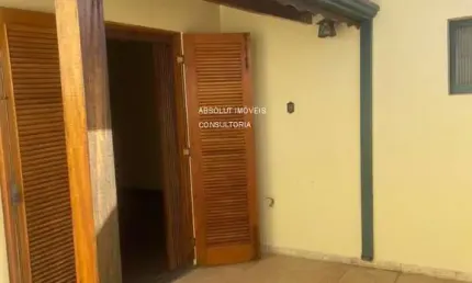 Excelente oportunidade: Casa à venda em Indaiatuba-SP, Vila Todos os Santos, 2 quartos, 1 suíte, 2 banheiros, 2 vagas de garagem, 116m².