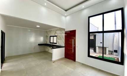 Casa à venda em Indaiatuba-SP, bairro Jardim Casablanca: 3 quartos, 1 suíte, 1 sala, 1 banheiro, 2 vagas - 122m². Venha conferir!