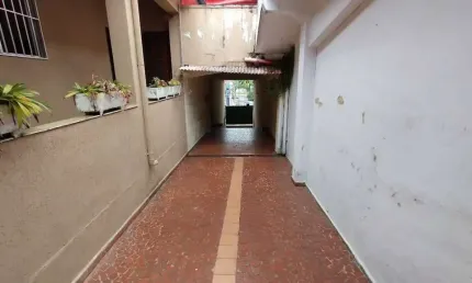 Excelente oportunidade, casa  2 dormitórios- 6 vagas de garagem
