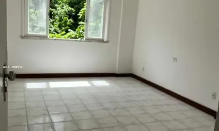 Apartamento para Locação em Salvador, Garcia, 4 dormitórios, 1 suíte, 3 banheiros, 1 vaga
