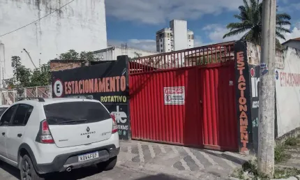 Terreno à venda na Avenida Maria Quitéria, 1186, Centro, Feira de Santana