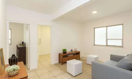 Apartamento para venda possui 79 metros quadrados com 2 quartos em Lagoa - Rio de Janeiro - RJ