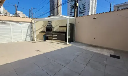 SOBRADO À VENDA – 2 DORMITÓRIOS COM PLANEJADOS | 130m² – MARAPÉ / SANTOS-SP