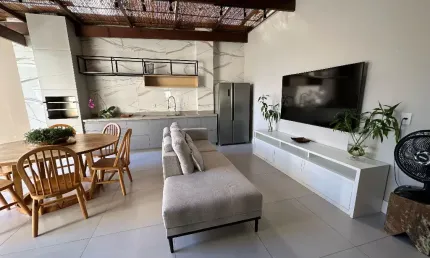 Casa nascente finamente decorada com 3 suítes, energia solar e gourmet – villa ferrara, stella maris