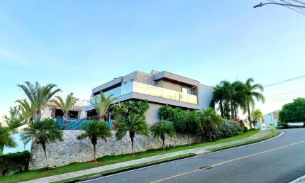 Casa de Luxo à Venda no Alphaville II Salvador | 5 Suítes | Porteira Fechada | Jardim 360°
