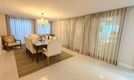 Linda Casa à Venda no Alphaville II Salvador – 5 Quartos | Porteira Fechada | 455 m² de Construção