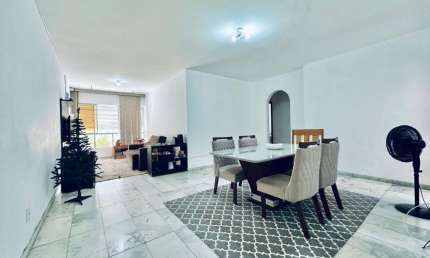 Amplo 3 Quartos no Costa Azul com 135m², 2 Vagas e Dependência Completa – Apenas R$ 430 Mil!