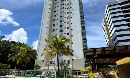 Apartamento Reformado e Decorado no Natura – Alphaville 1 | 2 Quartos + Dependência | Andar Alto com Vista Verde