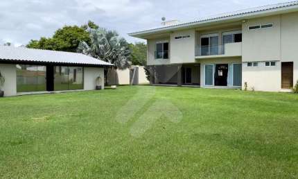 Casa à locação em Pium (Parnamirim/RN) | Condomínio Alphaville | 4 suítes, 460m²