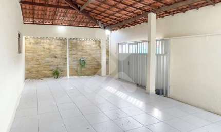Casa à venda em Mirassol (Natal/RN) | 3 quartos, 136m²