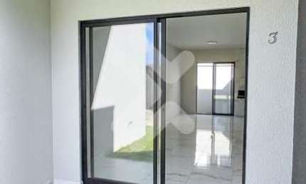 Casa à venda em Parque das Árvores (Parnamirim/RN) | Condomínio Vila das Rosas | 2/4 sendo 1 suíte - 154m²