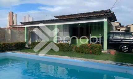 Casa à venda em Capim Macio (Natal/RN) | 3 quartos sendo 2 suítes, 220m²