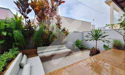 Casa Duplex à venda em Parque das Nações (Parnamirim/RN) | Cond. Novo Leblon | 3/4 sendo 1 suíte e 2 semi - 234 m²