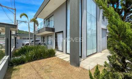 Luxuosa Casa de Condomínio em Xerém  -  Duque de Caxias