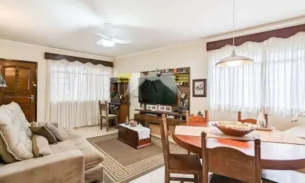 Sobrado à venda, 150m² sendo 6x25 ,   3 dormitórios , 2 vagas de garagem , localizado na região do