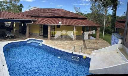 Chácara com 3 dormitórios à venda, 373 m² por R$ 1.100.000,00 - Bertioga - Bertioga/SP