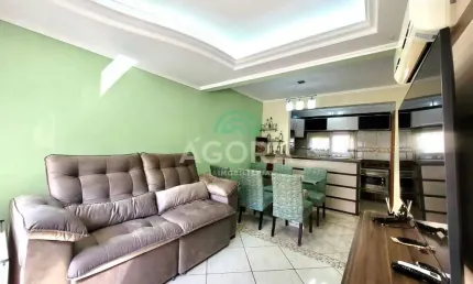 Sobrado em condomínio mobiliado, com 3(três) dormitórios e 2 (duas) vagas de garagem