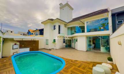 Excelente casa com 4 (quatro) suítes no bairro Moinhos de Vento
