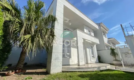 Excelente sobrado com 03 dormitórios sendo 01 suíte localizado no bairro Moinhos de Vento