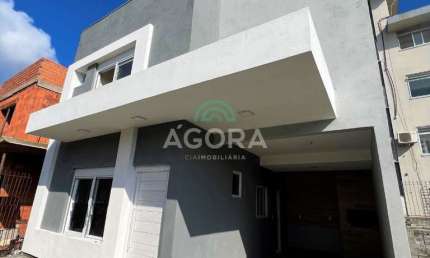 Sobrado de 121 m² com 3 (três) dormitórios sendo 1 (uma) suíte no bairro Nossa Senhora das Graças