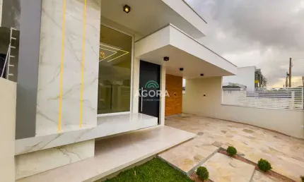 Sobrado com 3 (três) dormitórios localizado no bairro Mont Serrat, Canoas.