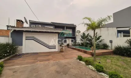 Excelente casa de 184m² 2(dois) dormitórios, sendo 1(uma) suíte, localizada no bairro Estância Velha