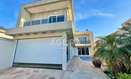 Sobrado com 205m² privativas, sendo 3 (três)  dormitórios com 1 (uma) suíte , no bairro Igara.