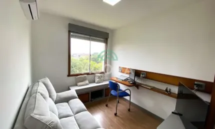 Apartamento com 1 (um) dormitório com closet semi mobiliado, localizado no bairro centro.