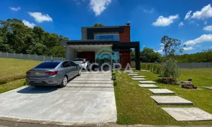 Sobrado mobiliado em condomínio fechado medindo 213,81 m² em Nova Santa Rita