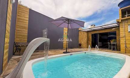Excelente casa térrea mobiliada e piscina, localizada no bairro São José.