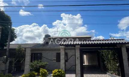 Sobrado de 236m² com 6 (seis) dormitórios, localizado no bairro Estância Velha.